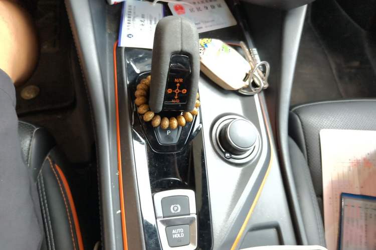 Used Lynk & Co 02 Hatchback 2021 2.0TD Halo Driving Control Kit Edition Gear Lever