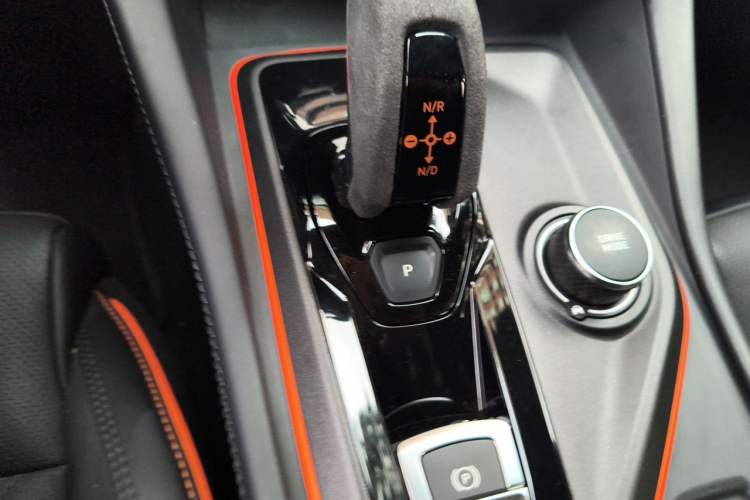 Used Lynk & Co 02 Hatchback 2021 2.0TD Halo Gear Lever