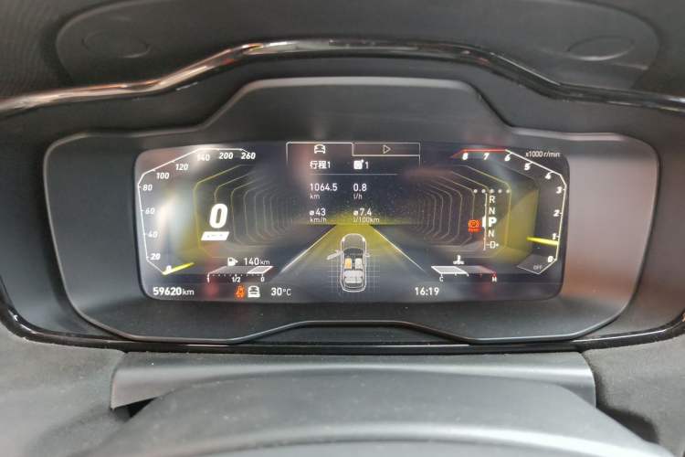 Used Lynk & Co 02 Hatchback 2021 2.0TD Halo Driving Control Kit Edition Instrument Cluster