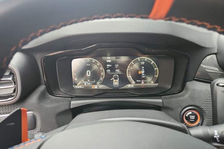 Used Lynk & Co 02 Hatchback 2021 2.0TD Halo Driving Control Kit Edition Instrument Cluster