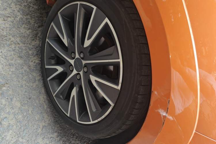 Used Lynk & Co 02 Hatchback 2021 2.0TD Halo Right Front Wheel Hub