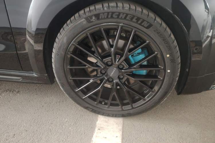 Used Lynk & Co 02 Hatchback 2021 2.0TD Halo Right Front Wheel Hub