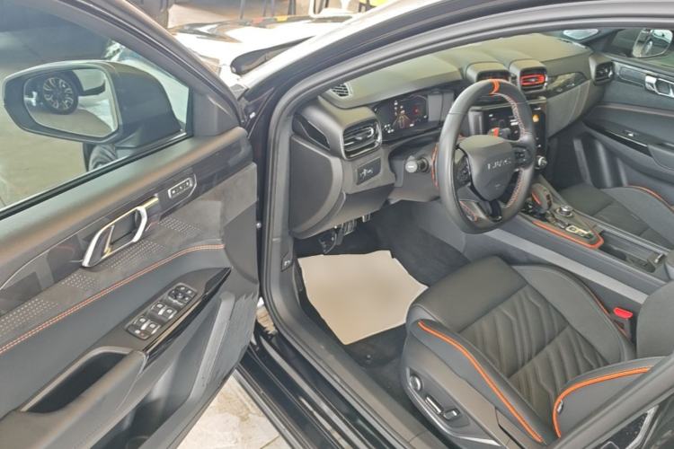 Used Lynk & Co 02 Hatchback 2021 2.0TD Halo Driver Seat