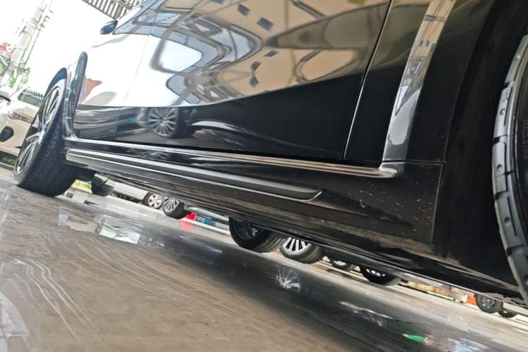 Used Lynk & Co 02 Hatchback 2021 2.0TD Halo Right Side Sill