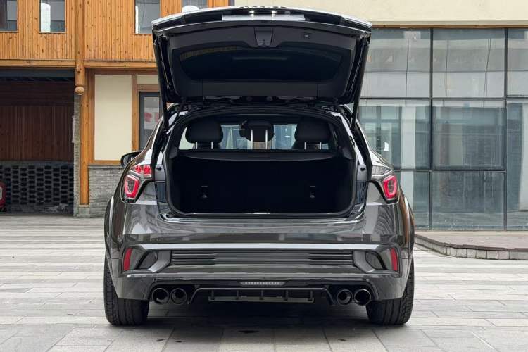 Used Lynk & Co 02 Hatchback 2021 2.0TD Halo Trunk