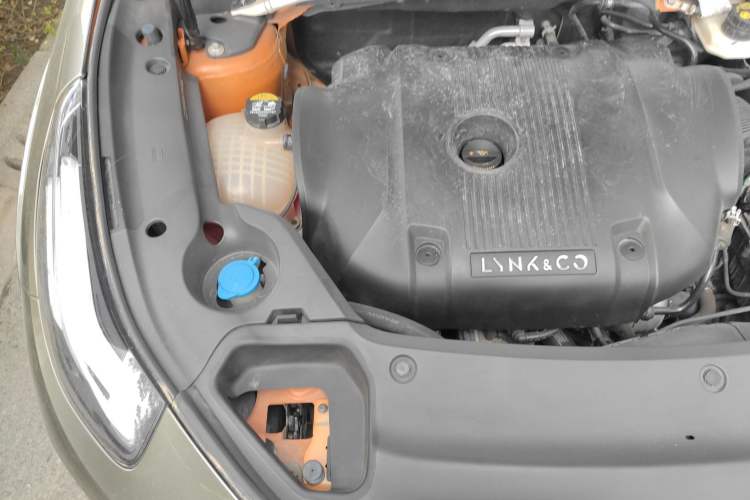 Used Lynk & Co 02 Hatchback 2021 2.0TD Halo Engine Bay Right