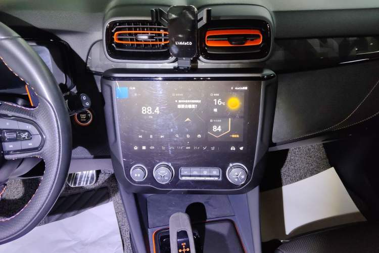 Used Lynk & Co 02 Hatchback 2021 2.0TD Halo Audio And AC Panel