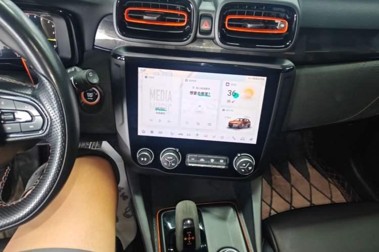 Used Lynk & Co 02 Hatchback 2021 2.0TD Halo Audio And AC Panel