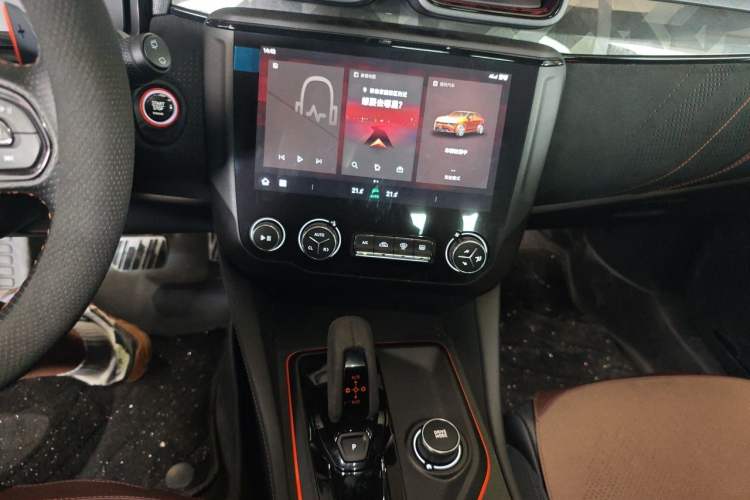 Used Lynk & Co 02 Hatchback 2021 2.0TD Halo Audio And AC Panel