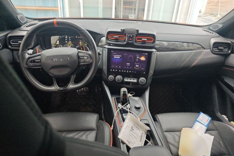 Used Lynk & Co 02 Hatchback 2021 2.0TD Halo Driving Control Kit Edition Center Console