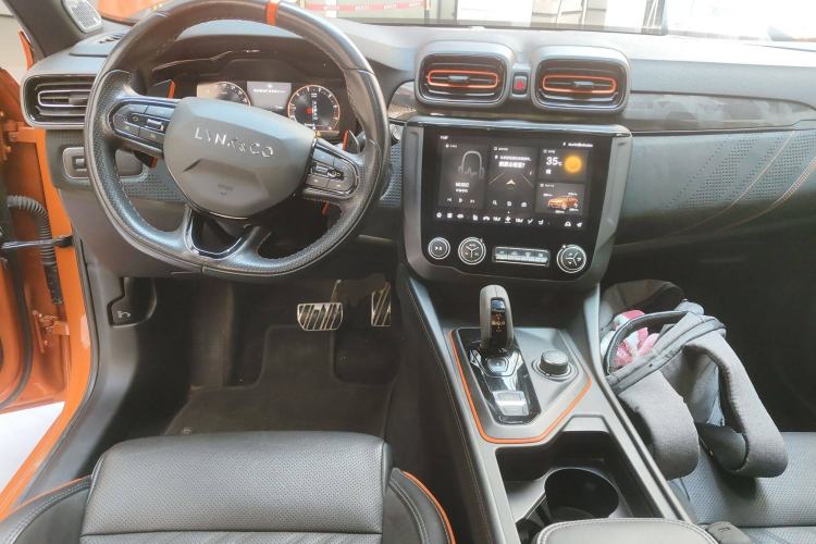 Used Lynk & Co 02 Hatchback 2021 2.0TD Halo Center Console