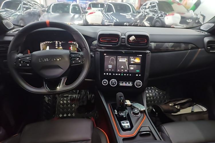 Used Lynk & Co 02 Hatchback 2021 2.0TD Halo Driving Control Kit Edition Center Console