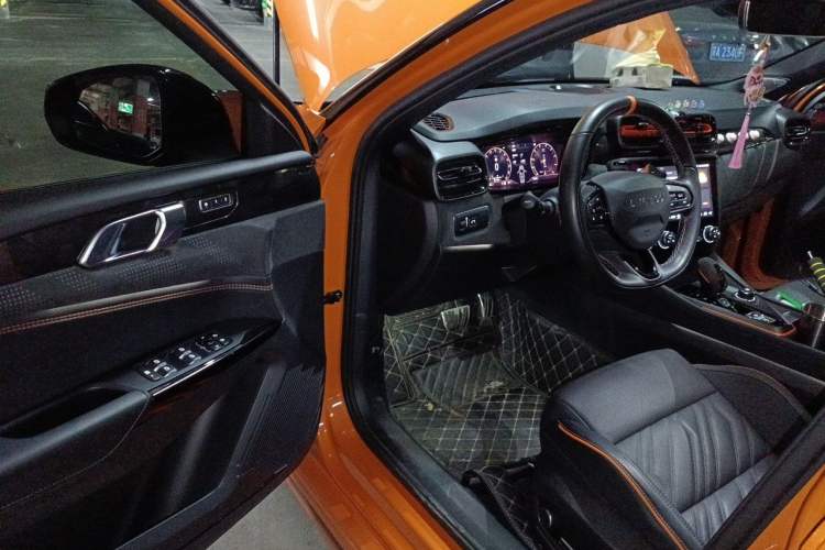 Used Lynk & Co 02 Hatchback 2021 2.0TD Halo Driver Seat