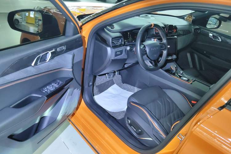 Used Lynk & Co 02 Hatchback 2021 2.0TD Halo Driver Seat