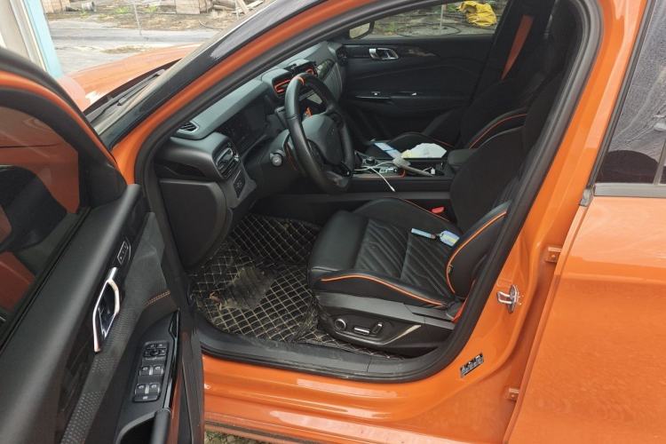 Used Lynk & Co 02 Hatchback 2021 2.0TD Halo Driving Control Kit Edition Driver Seat