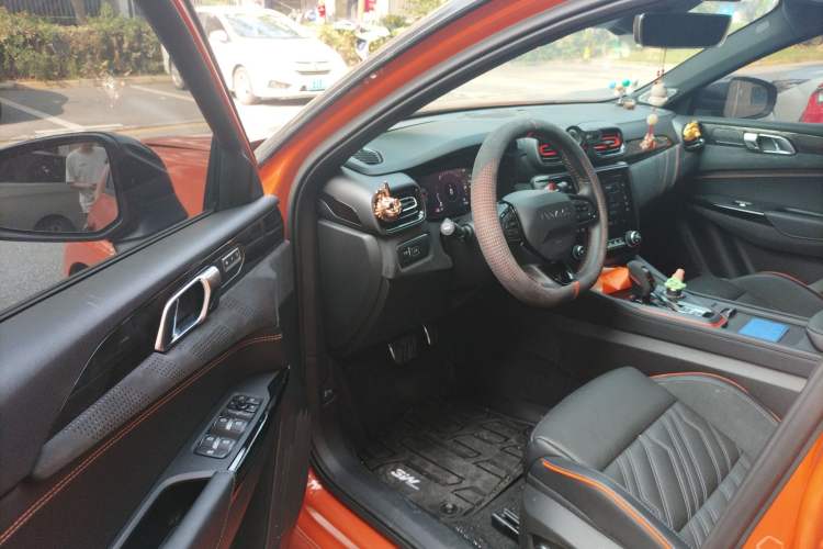 Used Lynk & Co 02 Hatchback 2021 2.0TD Halo Driving Control Kit Edition Driver Seat
