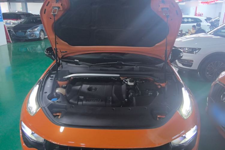 Used Lynk & Co 02 Hatchback 2021 2.0TD Halo Driving Control Kit Edition Engine Bay