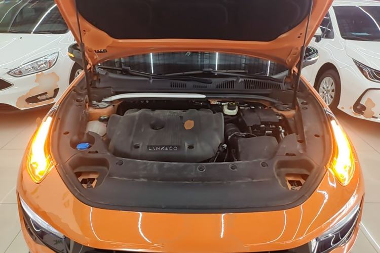 Used Lynk & Co 02 Hatchback 2021 2.0TD Halo Driving Control Kit Edition Engine Bay