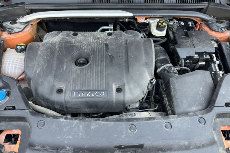 Used Lynk & Co 02 Hatchback 2021 2.0TD Halo Driving Control Kit Edition Engine Bay