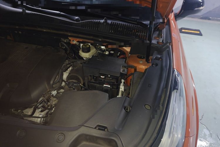 Used Lynk & Co 02 Hatchback 2021 2.0TD Halo Driving Control Kit Edition Engine Bay Left