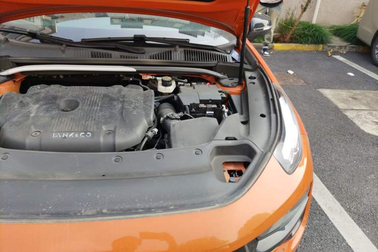 Used Lynk & Co 02 Hatchback 2021 2.0TD Halo Driving Control Kit Edition Engine Bay Left