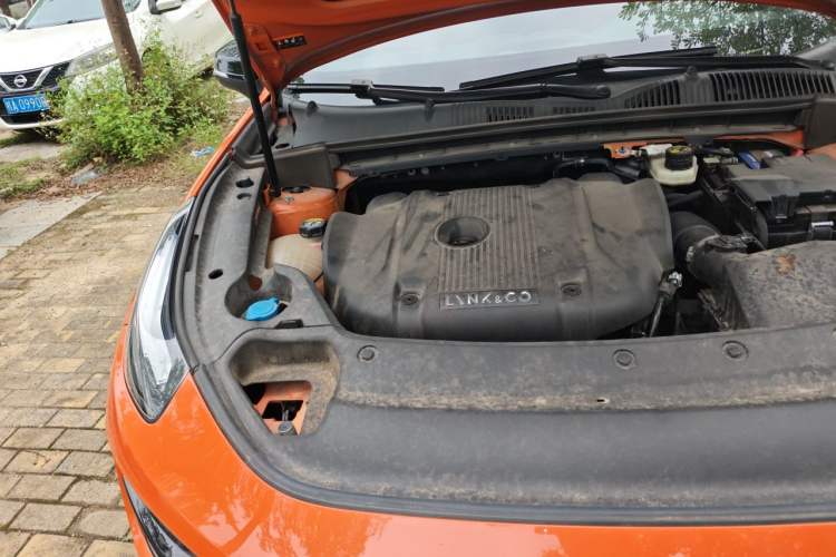 Used Lynk & Co 02 Hatchback 2021 2.0TD Halo Engine Bay Right