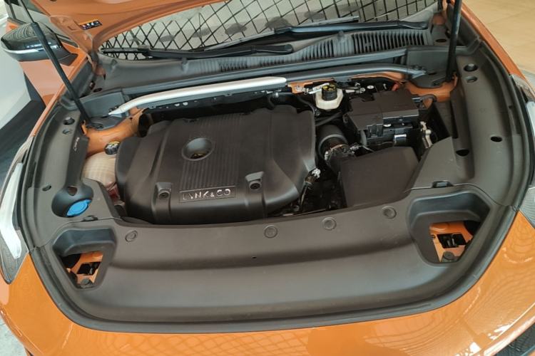Used Lynk & Co 02 Hatchback 2021 2.0TD Halo Driving Control Kit Edition Engine Bay
