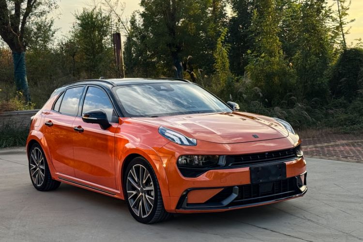Used Lynk & Co 02 Hatchback 2021 2.0TD Halo Exterior 3