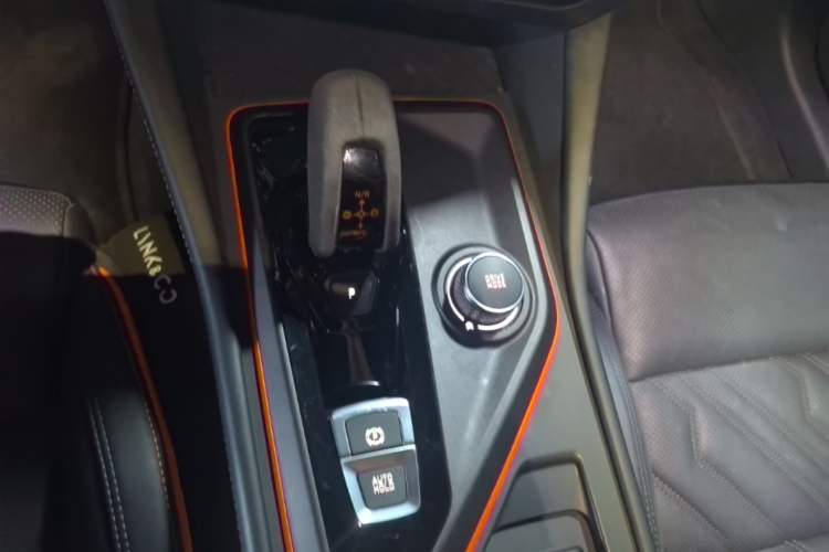 Used Lynk & Co 02 Hatchback 2021 2.0TD Halo Driving Control Kit Edition Gear Lever