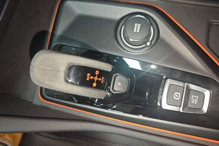 Used Lynk & Co 02 Hatchback 2021 2.0TD Halo Gear Lever