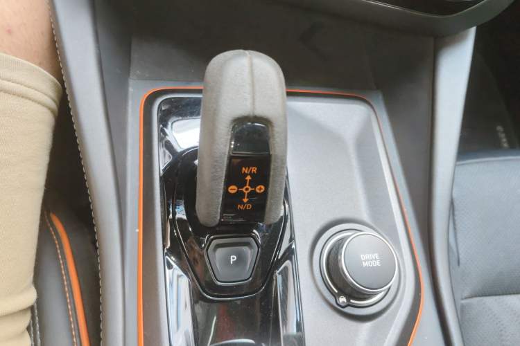 Used Lynk & Co 02 Hatchback 2021 2.0TD Halo Gear Lever