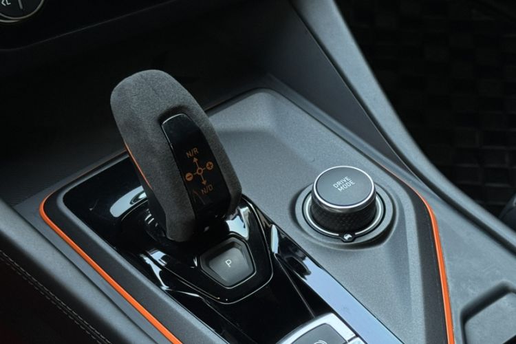 Used Lynk & Co 02 Hatchback 2021 2.0TD Halo Driving Control Kit Edition Gear Lever