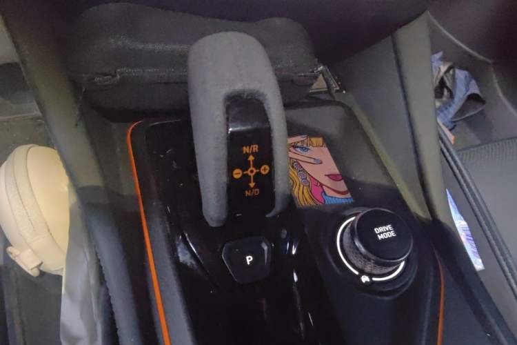 Used Lynk & Co 02 Hatchback 2021 2.0TD Halo Driving Control Kit Edition Gear Lever