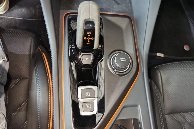 Used Lynk & Co 02 Hatchback 2021 2.0TD Halo Driving Control Kit Edition Gear Lever