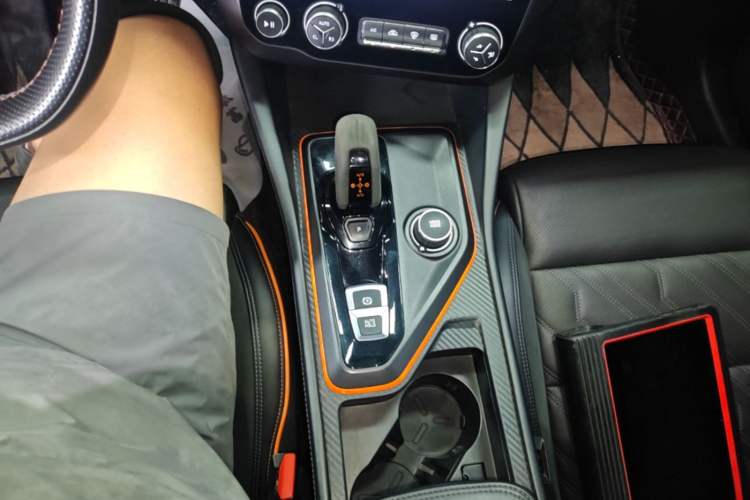 Used Lynk & Co 02 Hatchback 2021 2.0TD Halo Gear Lever