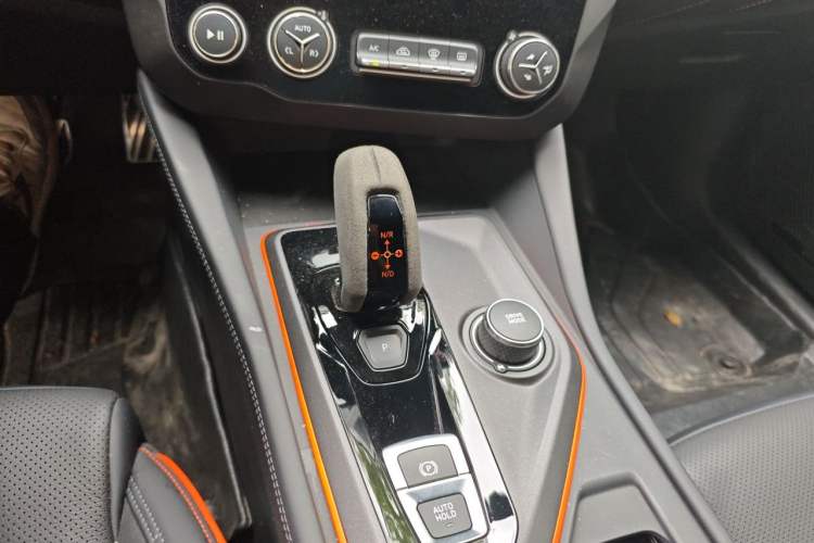 Used Lynk & Co 02 Hatchback 2021 2.0TD Halo Gear Lever