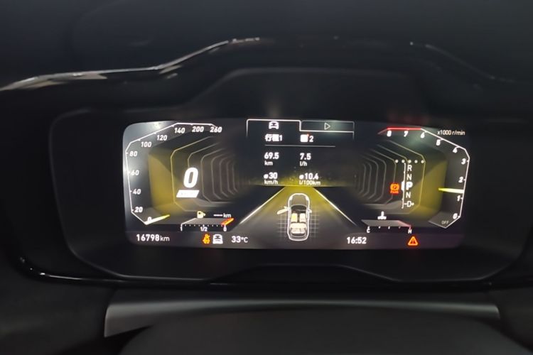 Used Lynk & Co 02 Hatchback 2021 2.0TD Halo Driving Control Kit Edition Instrument Cluster
