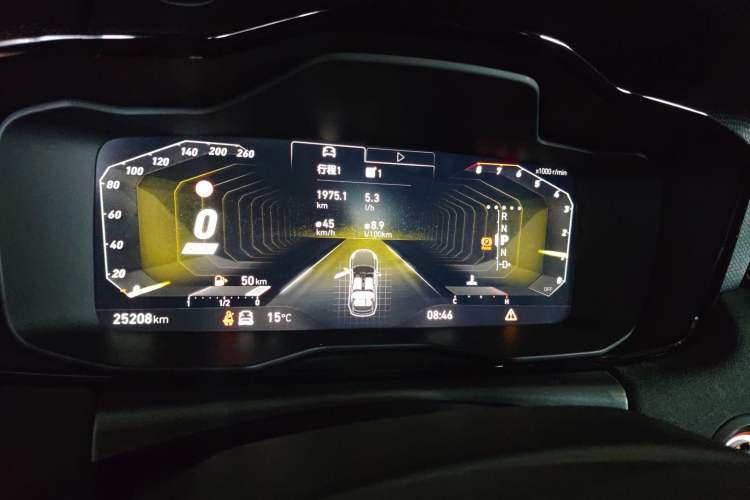 Used Lynk & Co 02 Hatchback 2021 2.0TD Halo Driving Control Kit Edition Instrument Cluster