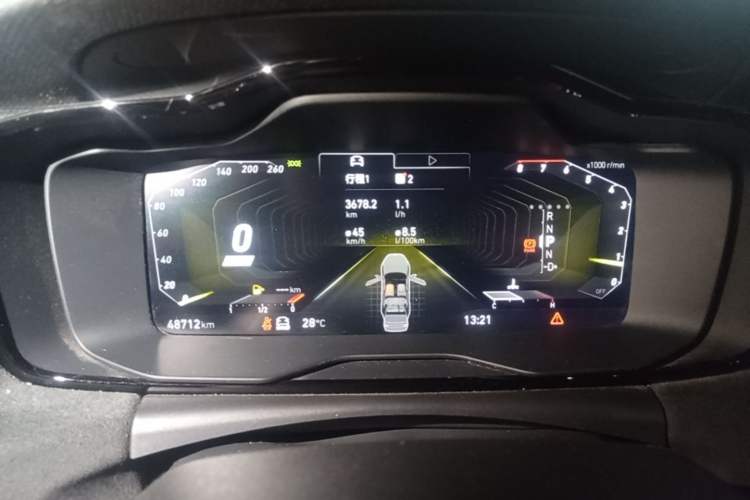 Used Lynk & Co 02 Hatchback 2021 2.0TD Halo Driving Control Kit Edition Instrument Cluster