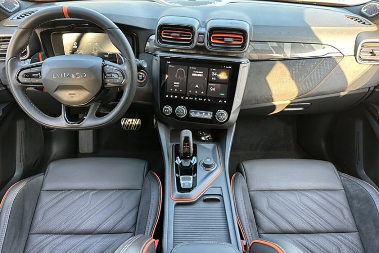 Used Lynk & Co 02 Hatchback 2021 2.0TD Halo Interior 1