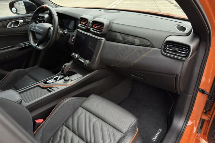 Used Lynk & Co 02 Hatchback 2021 2.0TD Halo Driving Control Kit Edition Interior 3