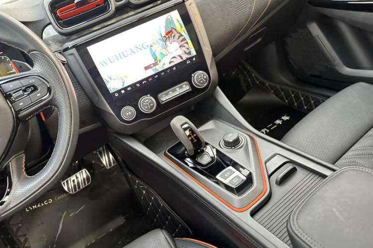 Used Lynk & Co 02 Hatchback 2021 2.0TD Halo Interior 4
