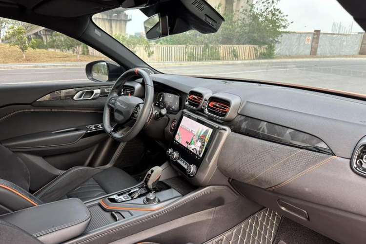 Used Lynk & Co 02 Hatchback 2021 2.0TD Halo Interior 9