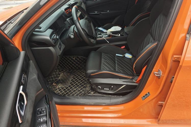 Used Lynk & Co 02 Hatchback 2021 2.0TD Halo Driving Control Kit Edition Left Front Seat