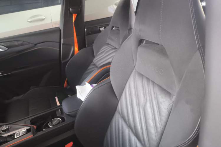 Used Lynk & Co 02 Hatchback 2021 2.0TD Halo Left Front Seat