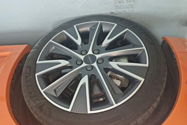 Used Lynk & Co 02 Hatchback 2021 2.0TD Halo Left Front Wheel Hub