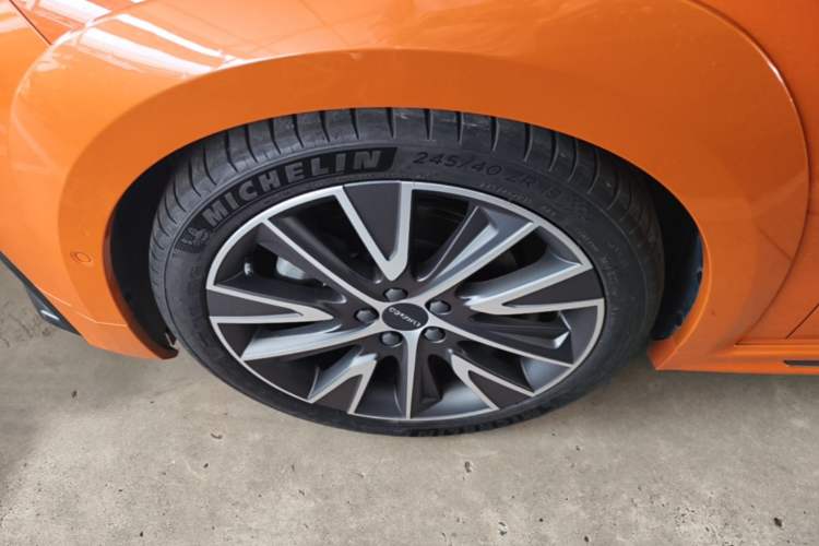 Used Lynk & Co 02 Hatchback 2021 2.0TD Halo Left Front Wheel Hub