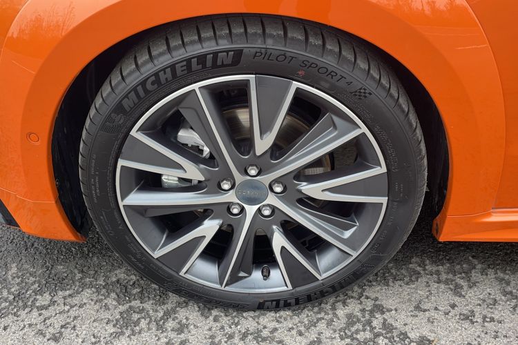 Used Lynk & Co 02 Hatchback 2021 2.0TD Halo Left Front Wheel Hub