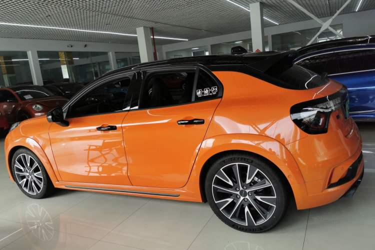 Used Lynk & Co 02 Hatchback 2021 2.0TD Halo Left Side
