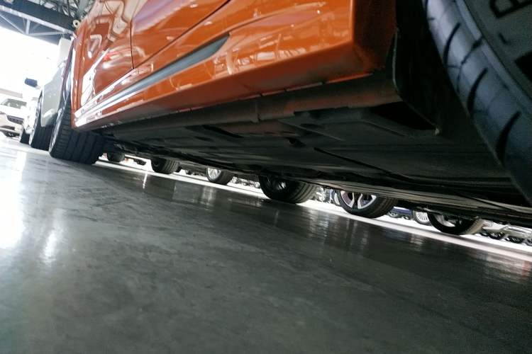 Used Lynk & Co 02 Hatchback 2021 2.0TD Halo Left Side Sill